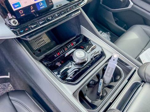 New 2026 Jeep Grand Wagoneer L Limited image 20