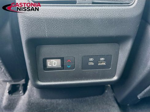 Used 2023 Nissan Rogue SL w/ SL Premium Package AWD/4WD image 32