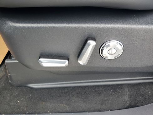 New 2025 Lincoln Navigator L Reserve w/ Jet Appearance Package image 13