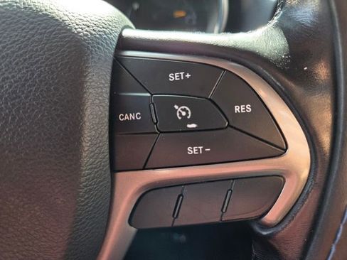 Used 2021 Jeep Grand Cherokee Laredo X image 29