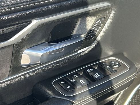 Used 2023 RAM 1500 Laramie AWD/4WD image 18
