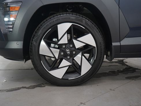 Certified 2024 Hyundai Kona Limited AWD/4WD image 31