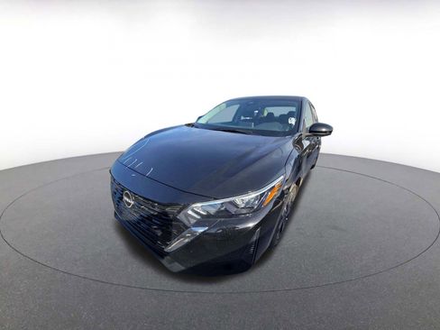 Used 2025 Nissan Sentra SV image 6