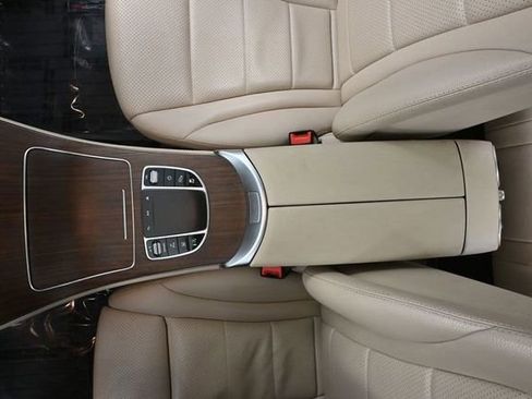 Used 2021 Mercedes-Benz GLC 300 4MATIC image 34