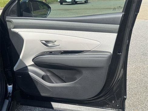 New 2025 Hyundai Tucson Limited image 14