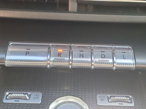 Used 2024 Lincoln Nautilus Reserve w/ Equipment Group 202A image 25