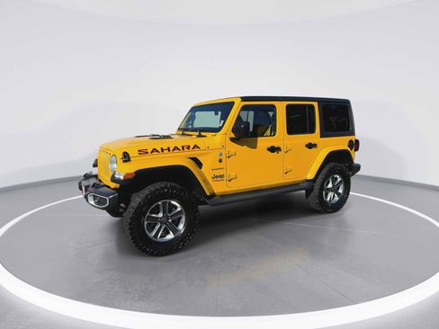 Used 2019 Jeep Wrangler Unlimited Sahara image 5