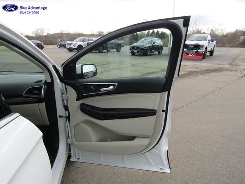 Certified 2024 Ford Edge Titanium w/ Equipment Group 301A AWD/4WD image 43