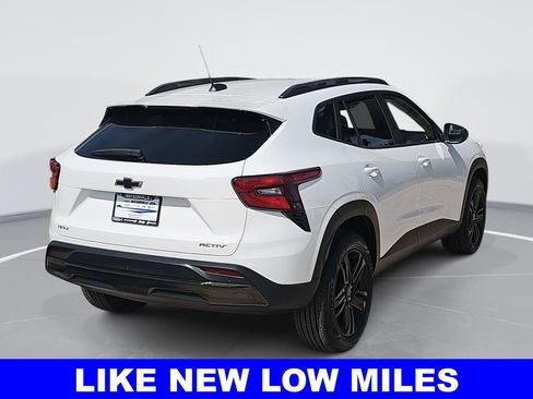 Used 2025 Chevrolet Trax ACTIV w/ Driver Confidence Package image 3