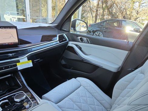 New 2026 BMW X5 xDrive50e w/ Climate Comfort Package AWD/4WD image 20