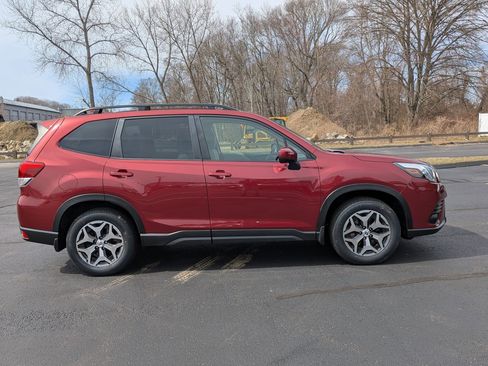 Used 2012 Subaru Forester 2.5X Premium w/ All-Weather Pkg image 5