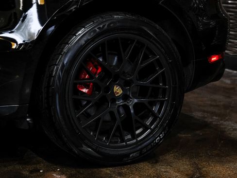 Used 2017 Porsche Macan GTS AWD/4WD image 70