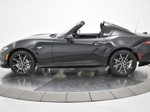 New 2026 MAZDA MX-5 Miata RF Grand Touring w/ Appearance Package RWD image 17