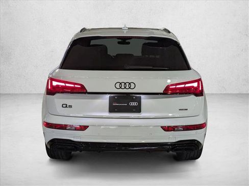 Certified 2025 Audi Q5 2.0T Premium Plus image 6