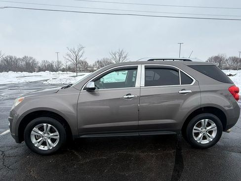 Used 2011 Chevrolet Equinox LT w/ Chrome Appearance Package image 9