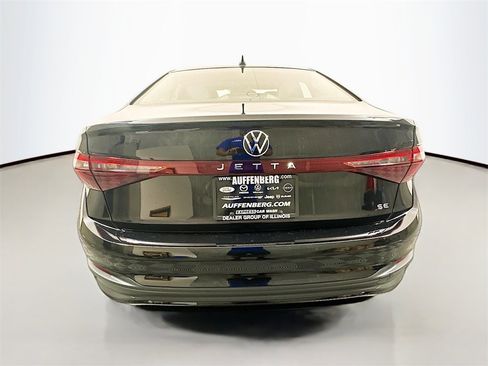 New 2025 Volkswagen Jetta SE image 24