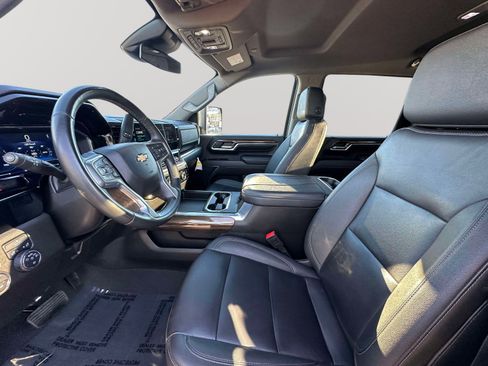 Used 2024 Chevrolet Silverado 3500 LT w/ Convenience Package image 23