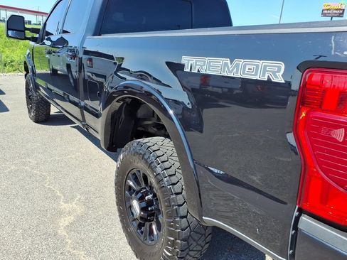 Used 2022 Ford F250 Lariat w/ Tremor Off-Road Package AWD/4WD image 22