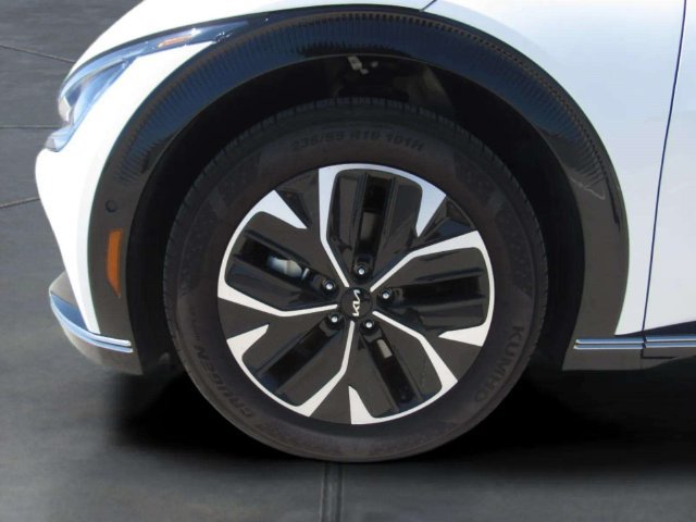 Used 2024 Kia EV6 Wind w/ Wind Technology Package AWD/4WD image 4