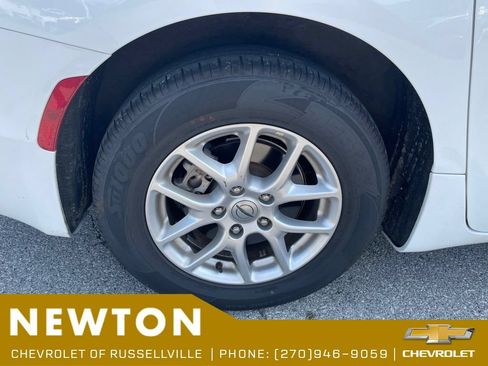 Used 2023 Chrysler Pacifica Touring-L FWD image 20