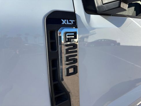 Used 2023 Ford F250 XLT w/ FX4 Off-Road Package image 22