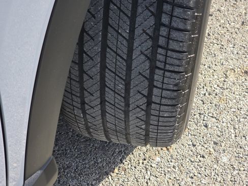 Used 2025 Honda Pilot Elite image 14