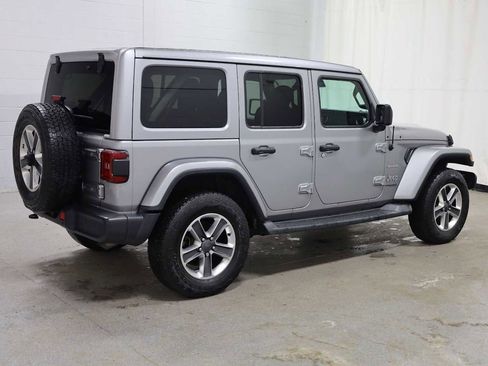 Used 2019 Jeep Wrangler Unlimited Sahara image 9