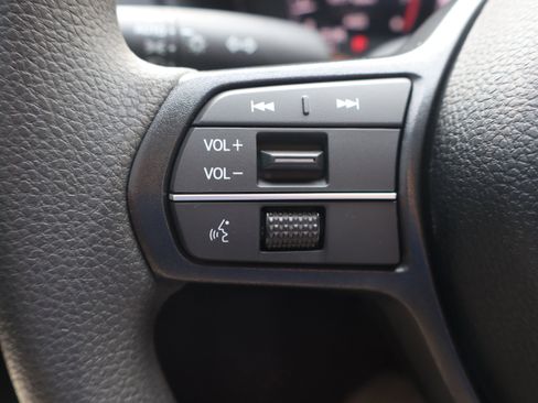 Used 2025 Honda Accord LX image 16