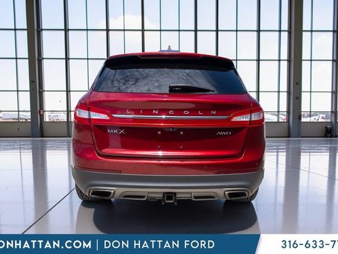 Used 2016 Lincoln MKX Reserve w/ Technology Package AWD/4WD image 30