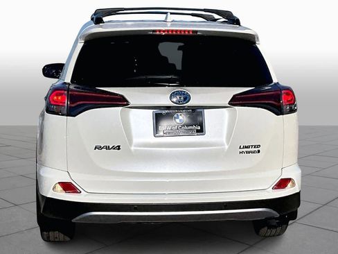 Used 2017 Toyota RAV4 Limited AWD/4WD image 4