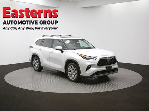 Used 2024 Toyota Highlander Platinum AWD/4WD image 55
