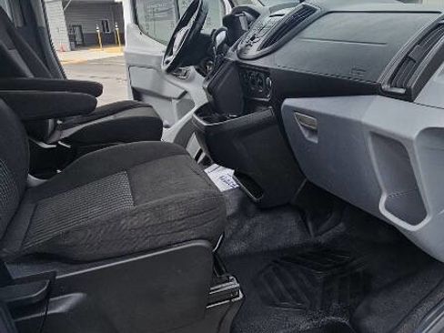 Used 2016 Ford Transit 250 130 Medium Roof RWD image 14
