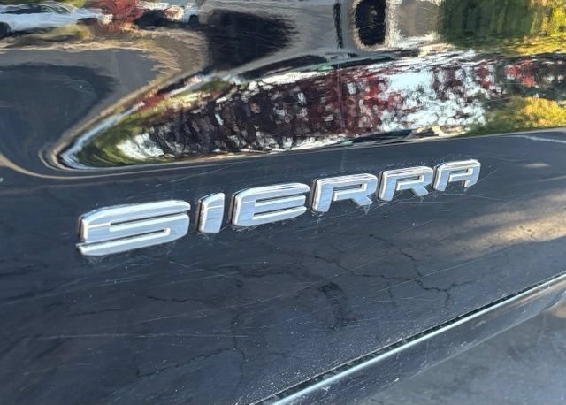 Used 2025 GMC Sierra 1500 SLT AWD/4WD image 16