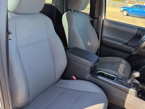 Used 2016 Toyota Tacoma SR5 image 35