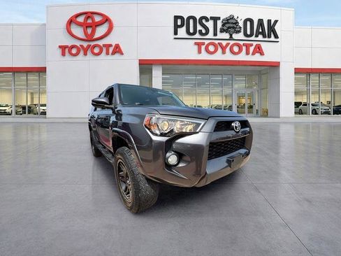 Used 2018 Toyota 4Runner SR5 Premium RWD image 5