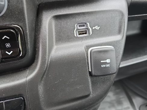 Used 2025 RAM ProMaster 2500 w/ Convenience Group FWD image 33