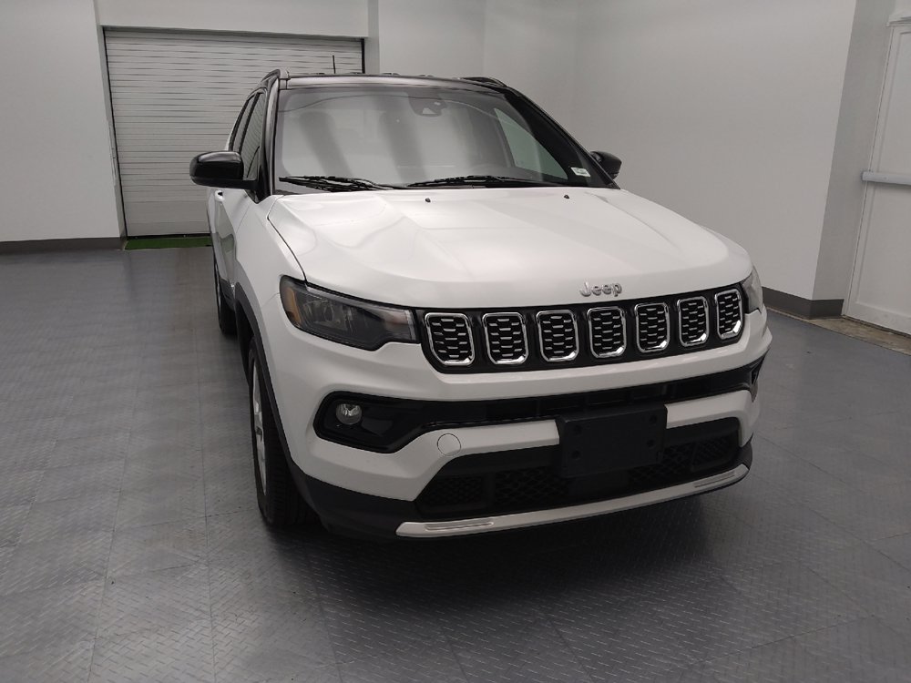 Used 2025 Jeep Compass Limited AWD/4WD image 14