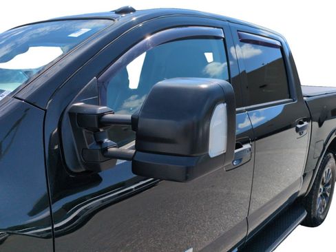 Used 2019 Nissan Titan PRO-4X w/ Pro-4x Convenience Package AWD/4WD image 10