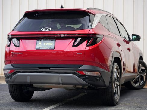 Used 2022 Hyundai Tucson Limited w/ Cargo Package AWD/4WD image 4
