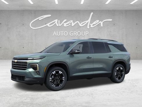 New 2027 Chevrolet Traverse LT w/ Sun and Wheel Package FWD image 2