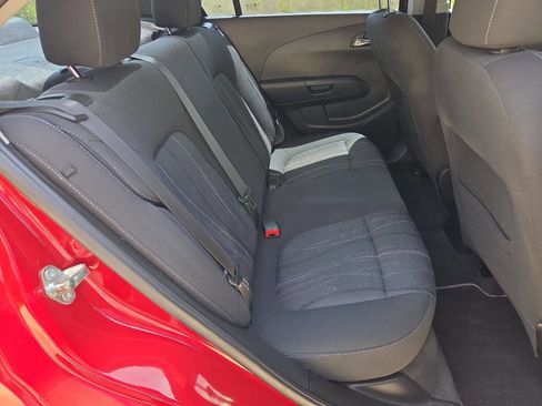 Used 2014 Chevrolet Sonic LT FWD image 10