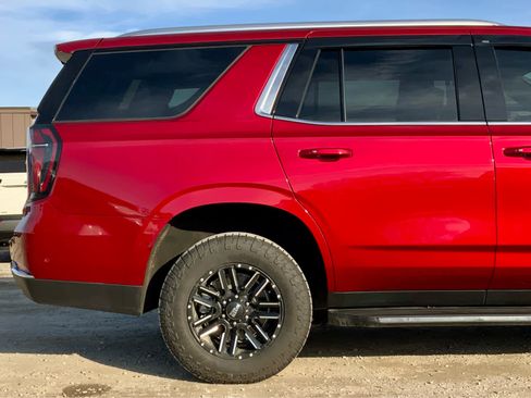 Certified 2025 Chevrolet Tahoe LS image 11