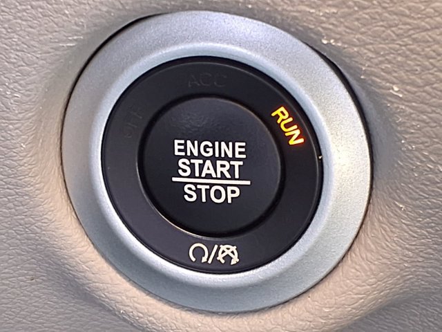 Used 2024 Chrysler Pacifica Touring-L FWD image 12