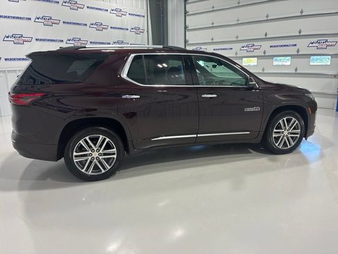 Used 2023 Chevrolet Traverse High Country w/ LPO, Floor Liner Package AWD/4WD image 6