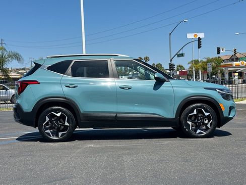 Used 2024 Kia Seltos EX FWD image 6