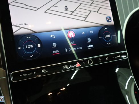 Used 2024 Mercedes-Benz GLC 300 image 22