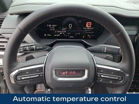 Used 2024 GMC Acadia AT4 AWD/4WD image 4