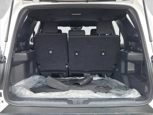 Used 2025 Toyota 4Runner SR5 AWD/4WD image 6