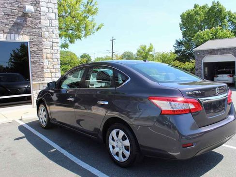 Used 2015 Nissan Sentra SV FWD image 9