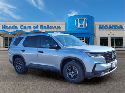 New 2025 Honda Pilot TrailSport image 11